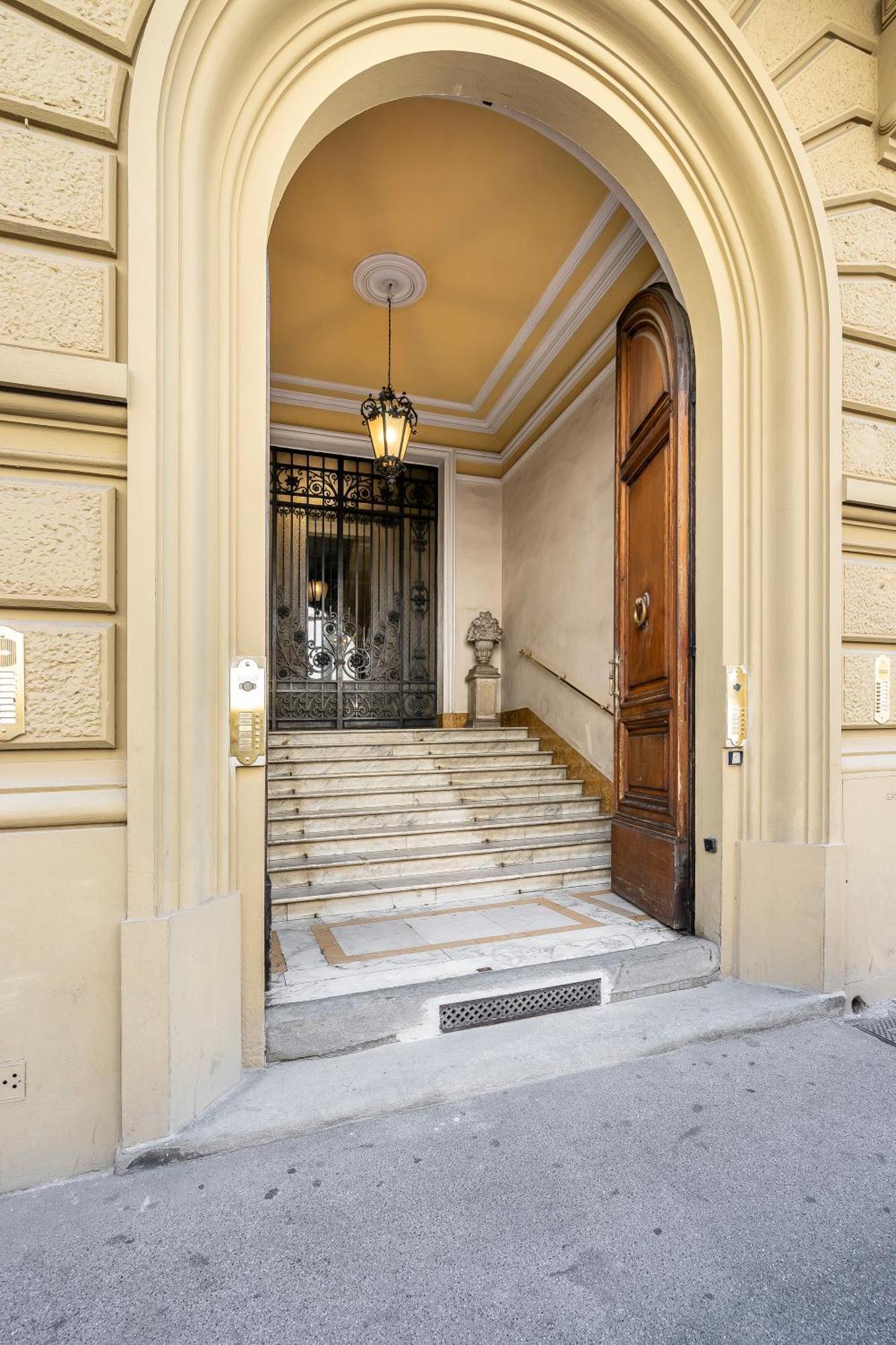 San Marco Black Appartamento Luxury Con Terrazzo E Parcheggio Su Richiesta Florencja Zewnętrze zdjęcie